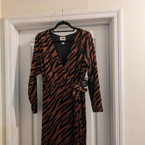 Joanie Clothing - Diane Velvet Tiger Wrap Dress uk16/us12